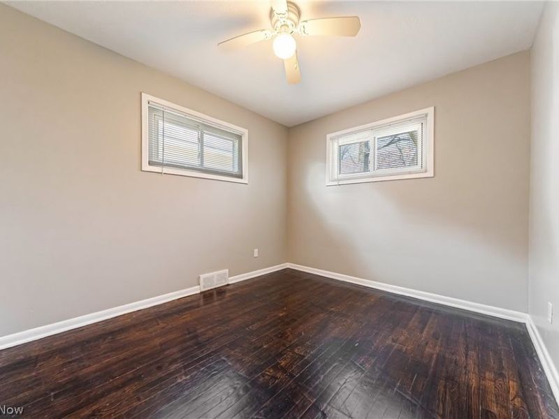 575 W Glendale Street, Bedford, OH 44146 Photo 25