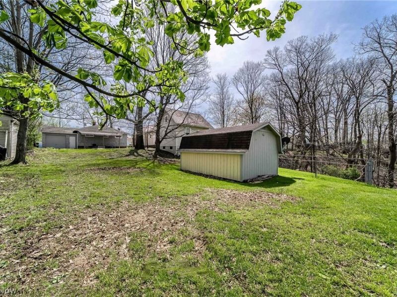 575 W Glendale Street, Bedford, OH 44146 Photo 45