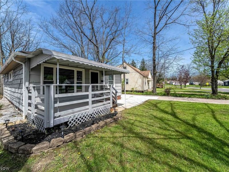 575 W Glendale Street, Bedford, OH 44146 Photo 6