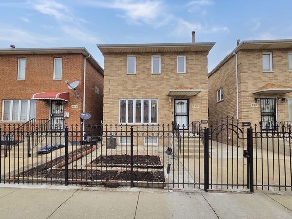 1350 W 32nd Street, Unit A, Chicago, IL 60608