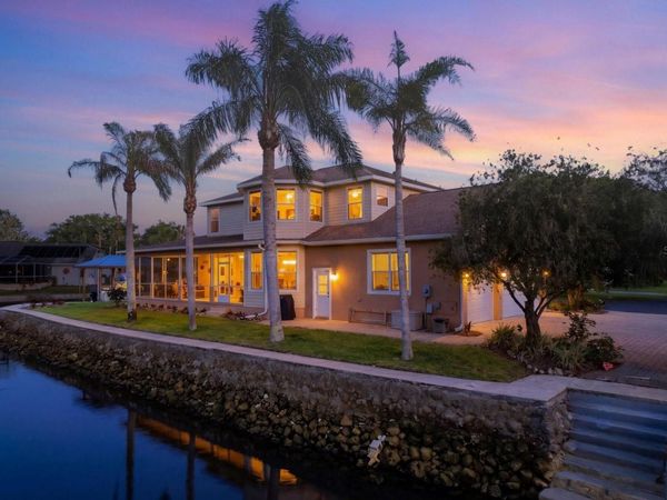 939 SE 3RD AVENUE , CRYSTAL RIVER, FL 34429