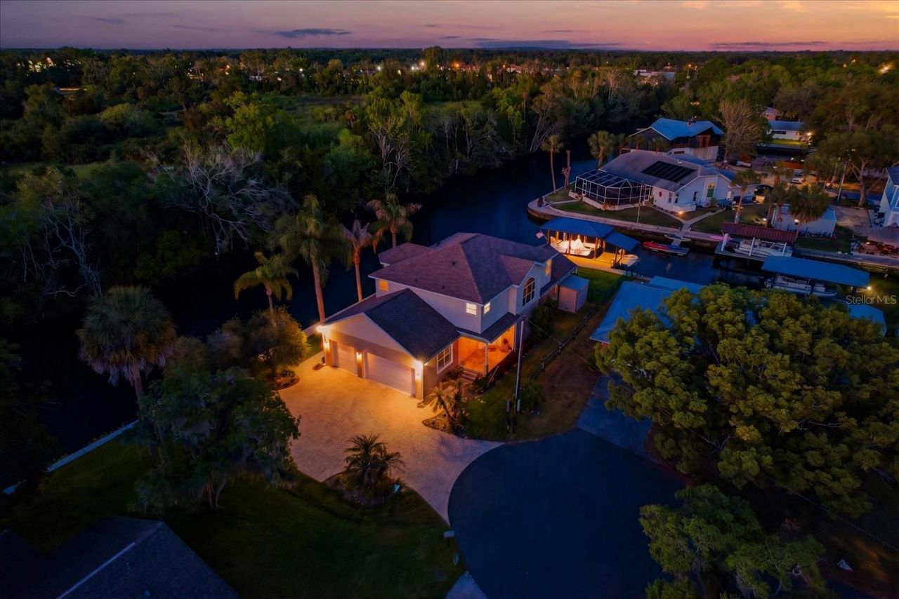 939 SE 3rd Avenue, Crystal River, FL 34429 Photo