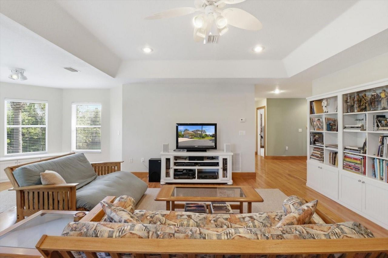 939 SE 3rd Avenue, Crystal River, FL 34429 Photo