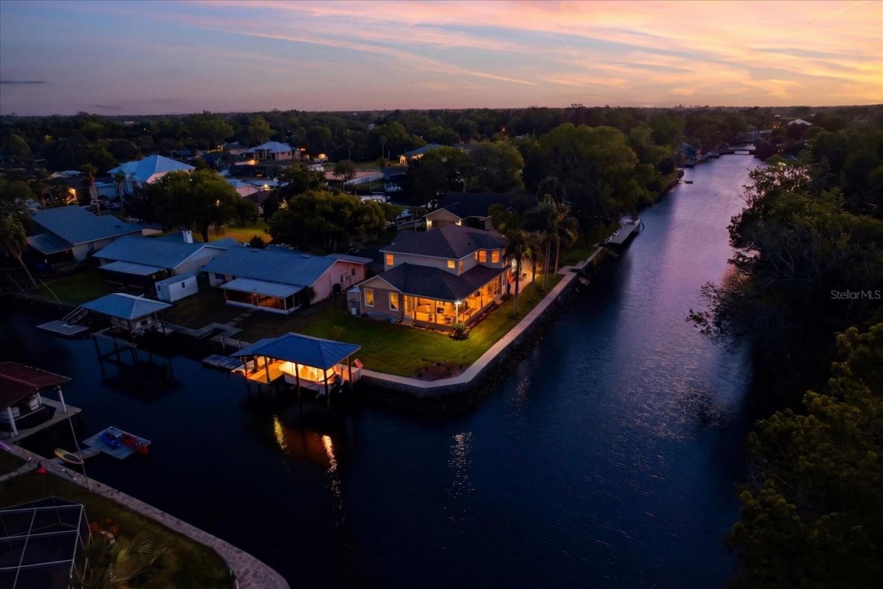 939 SE 3rd Avenue, Crystal River, FL 34429 Photo