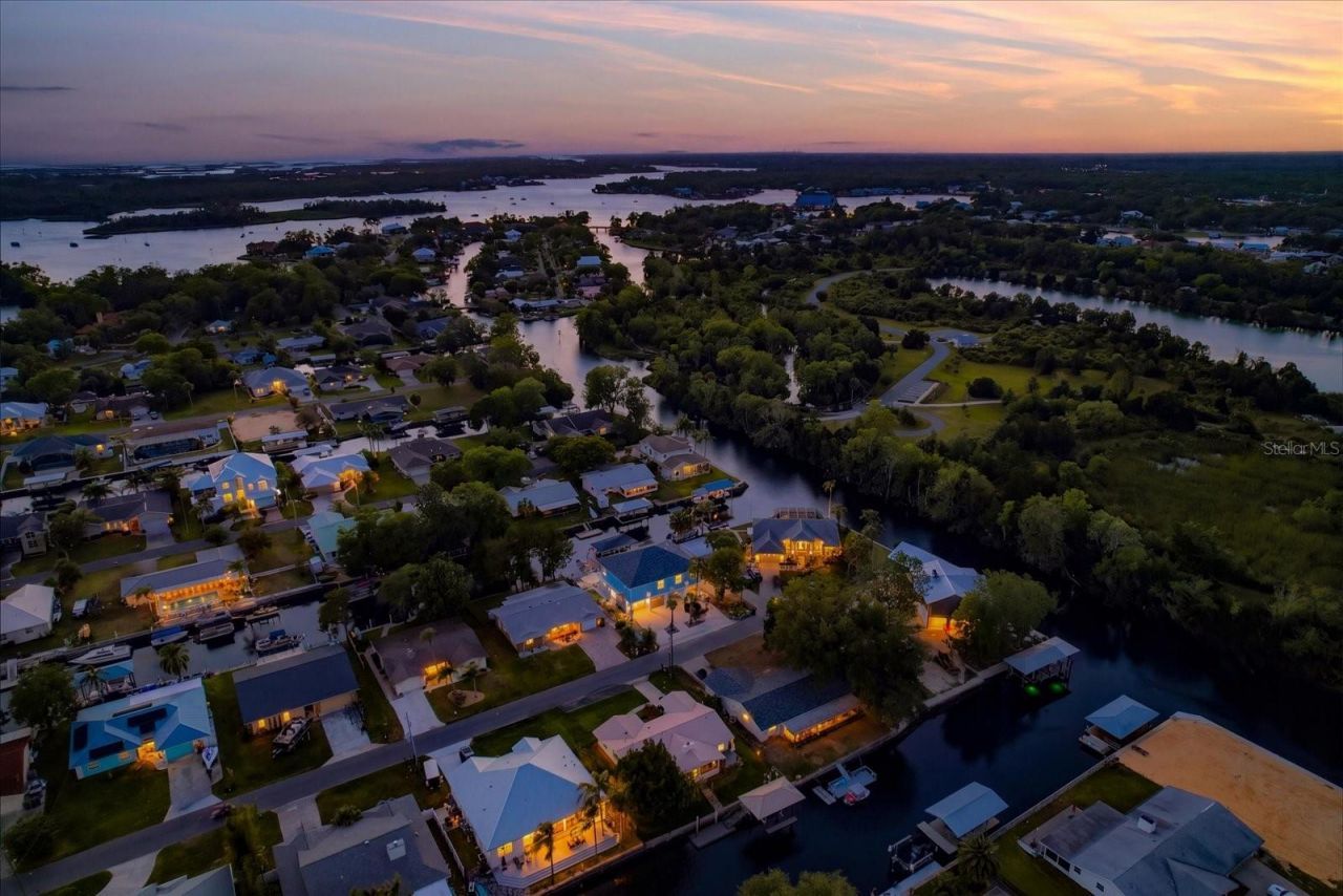 939 SE 3rd Avenue, Crystal River, FL 34429 Photo
