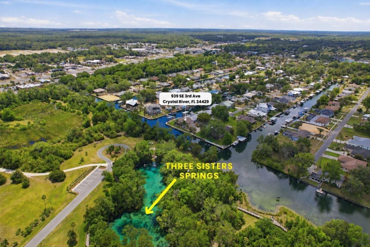 939 SE 3rd Avenue, Crystal River, FL 34429 Photo