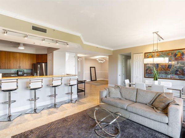 2625 NE 14th Avenue, Unit 401, Wilton Manors, FL 33334