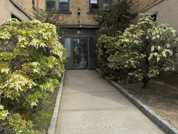 33 Douglas Avenue, Yonkers, NY 10703