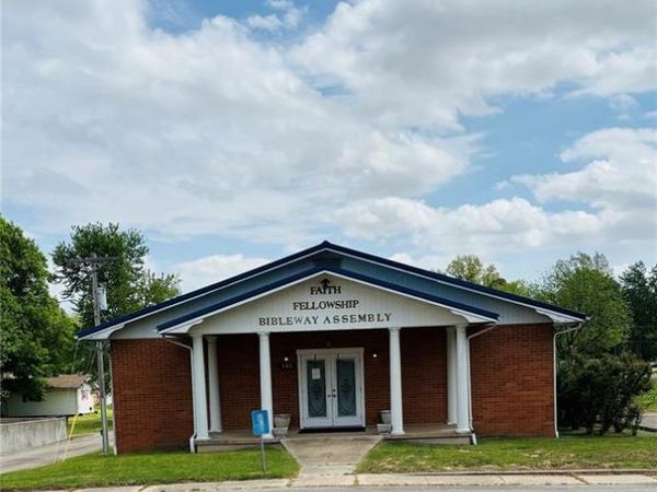 405 S 1 Mile Road , Dexter, MO 63841