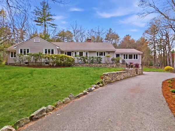 31 Huckleberry Hill Rd, Lincoln, MA 01773