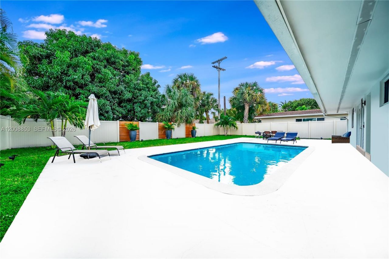 1940 NE 62nd St, Fort Lauderdale, FL 33308 Photo