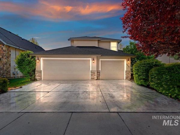1953 W Marten Creek Dr, Meridian, ID 83646
