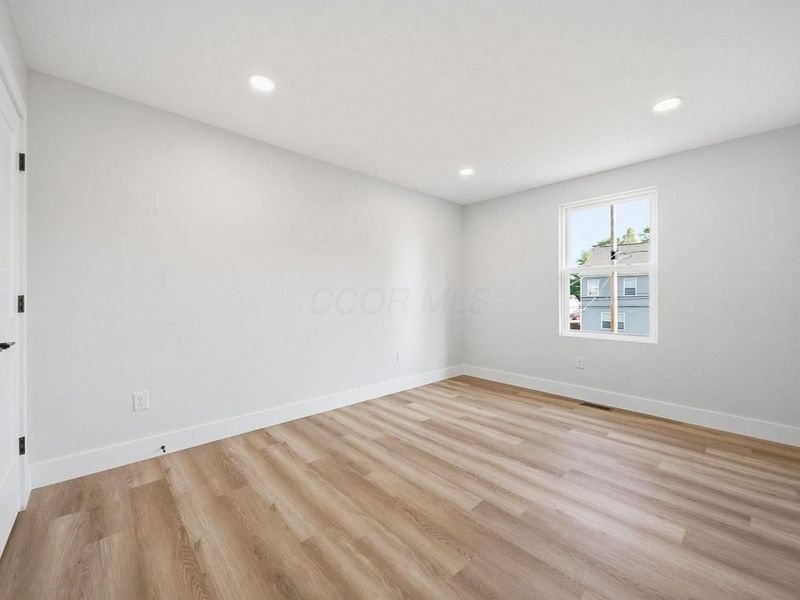 3733 Genessee Avenue, Columbus, OH 43219 Photo 34