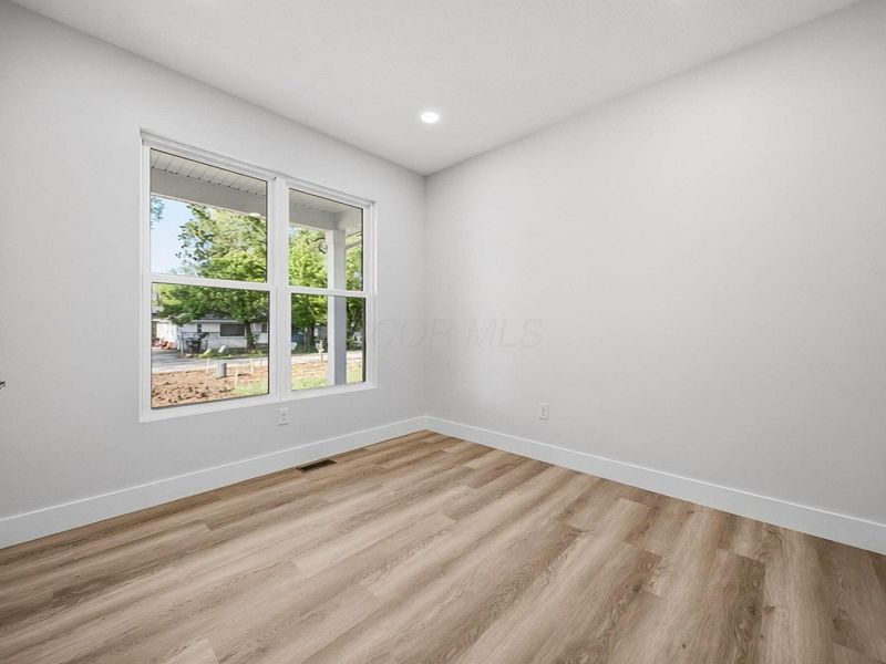 3733 Genessee Avenue, Columbus, OH 43219 Photo 6