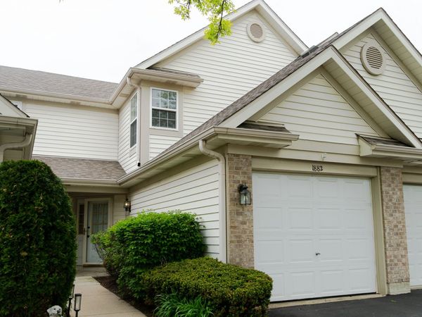 1882 GROVE Avenue , Schaumburg, IL 60193