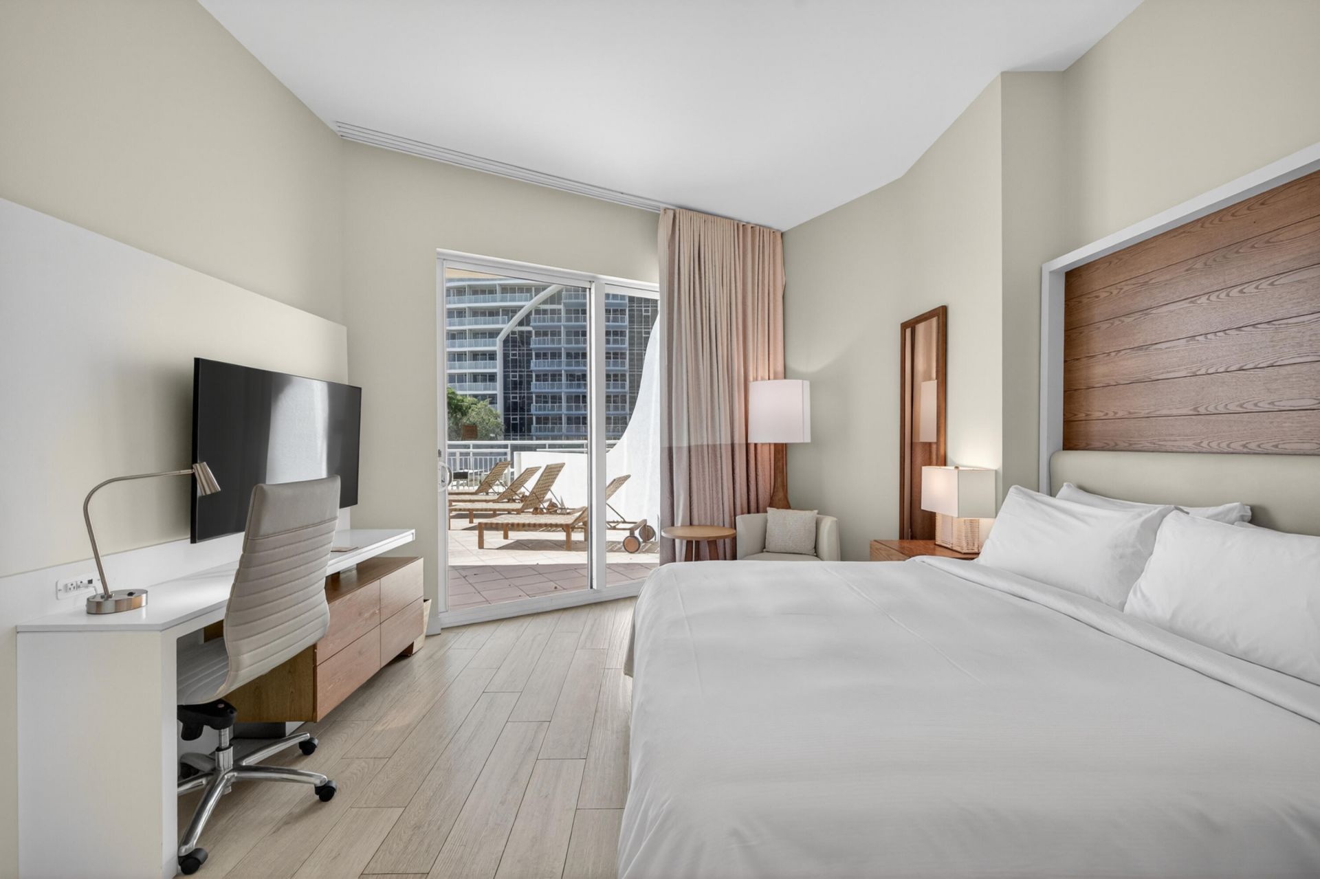 505 N Fort Lauderdale Beach Boulevard, Unit 605, Fort Lauderdale, FL 33304 Photo