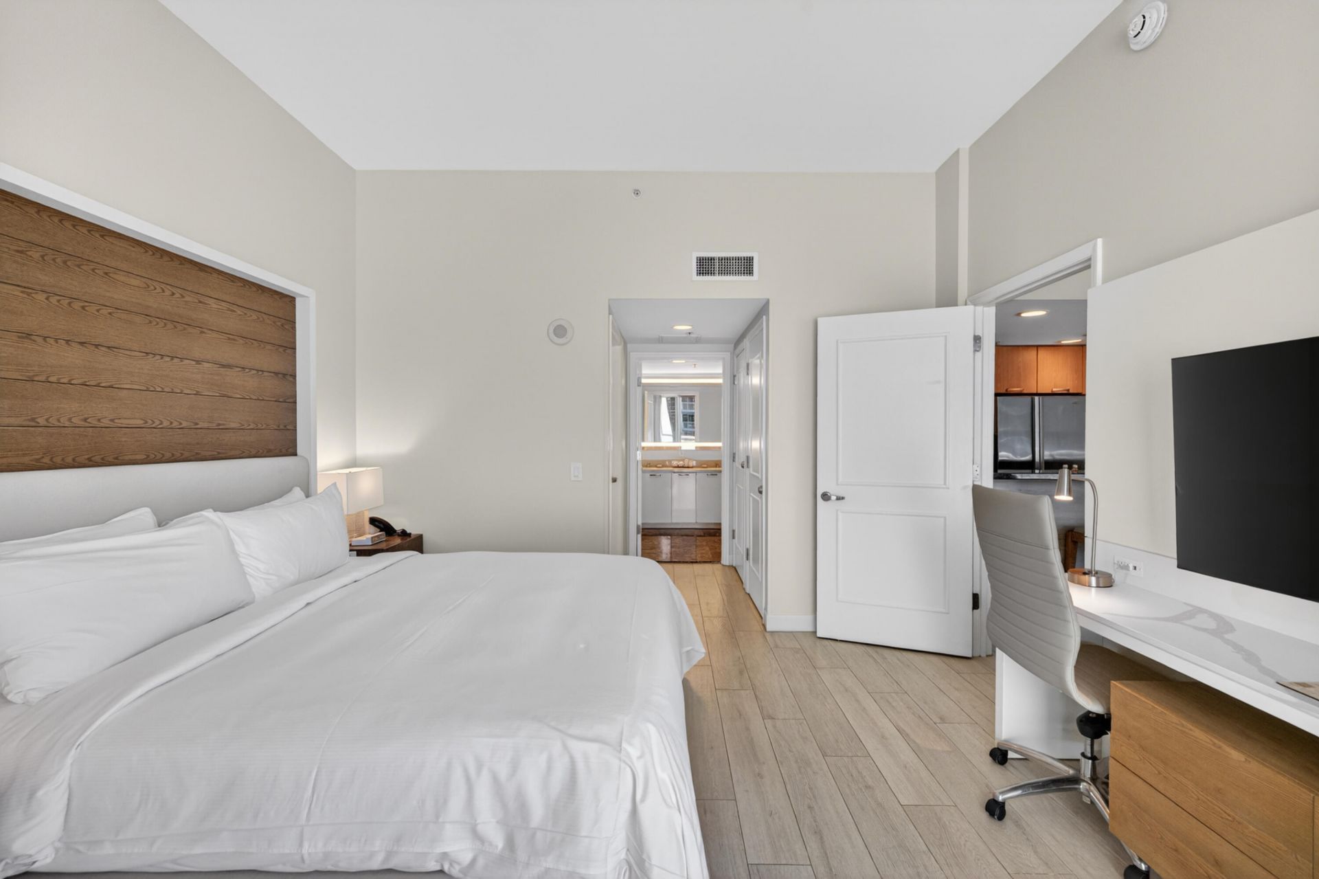 505 N Fort Lauderdale Beach Boulevard, Unit 605, Fort Lauderdale, FL 33304 Photo