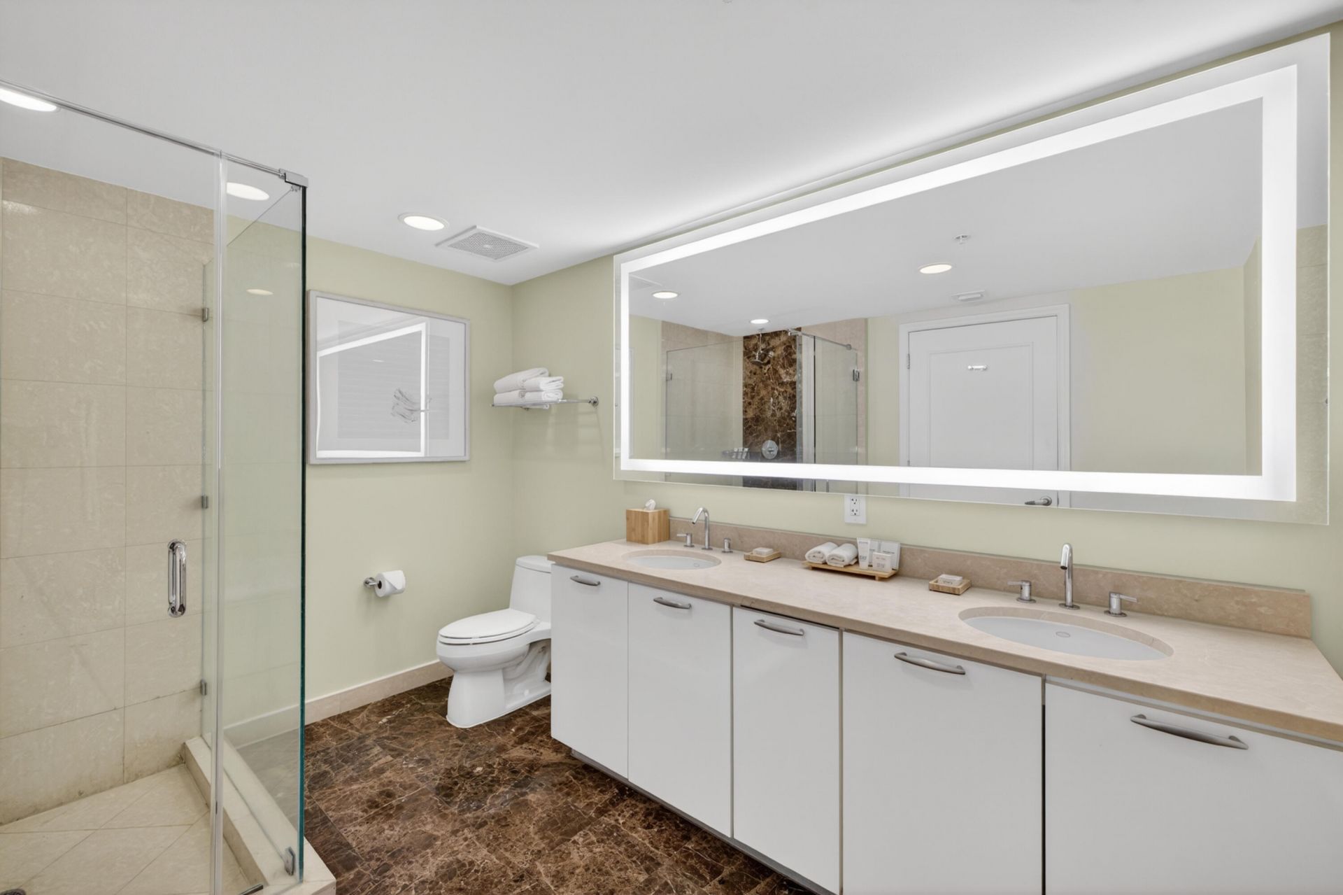 505 N Fort Lauderdale Beach Boulevard, Unit 605, Fort Lauderdale, FL 33304 Photo
