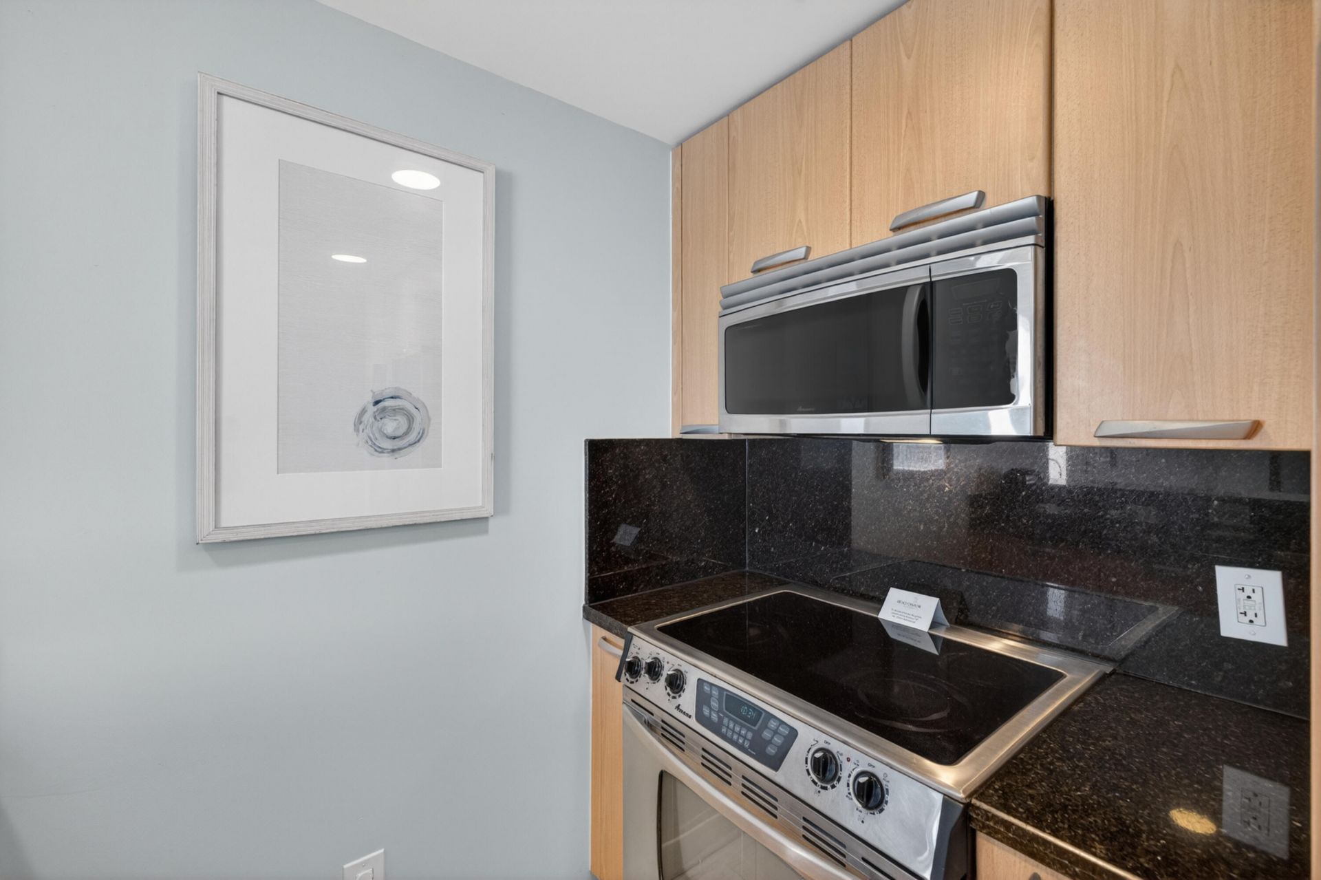 505 N Fort Lauderdale Beach Boulevard, Unit 605, Fort Lauderdale, FL 33304 Photo
