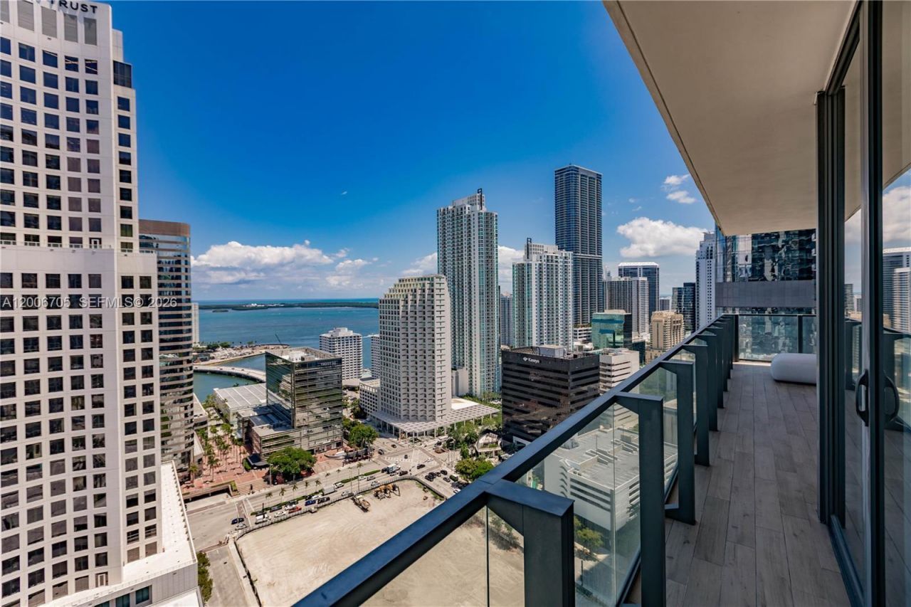 68 SE 6th St, Unit 2701, Miami, FL 33131 Photo