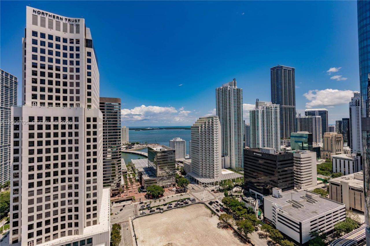 68 SE 6th St, Unit 2701, Miami, FL 33131 Photo
