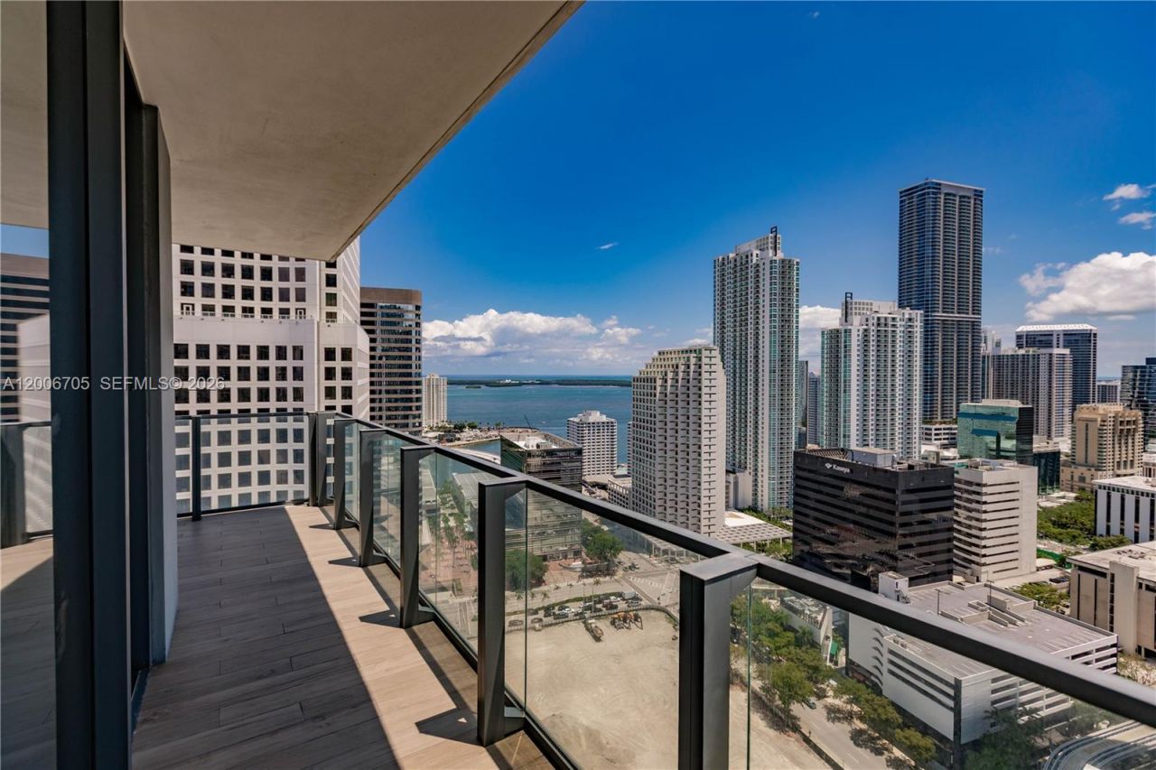 68 SE 6th St, Unit 2701, Miami, FL 33131 Photo