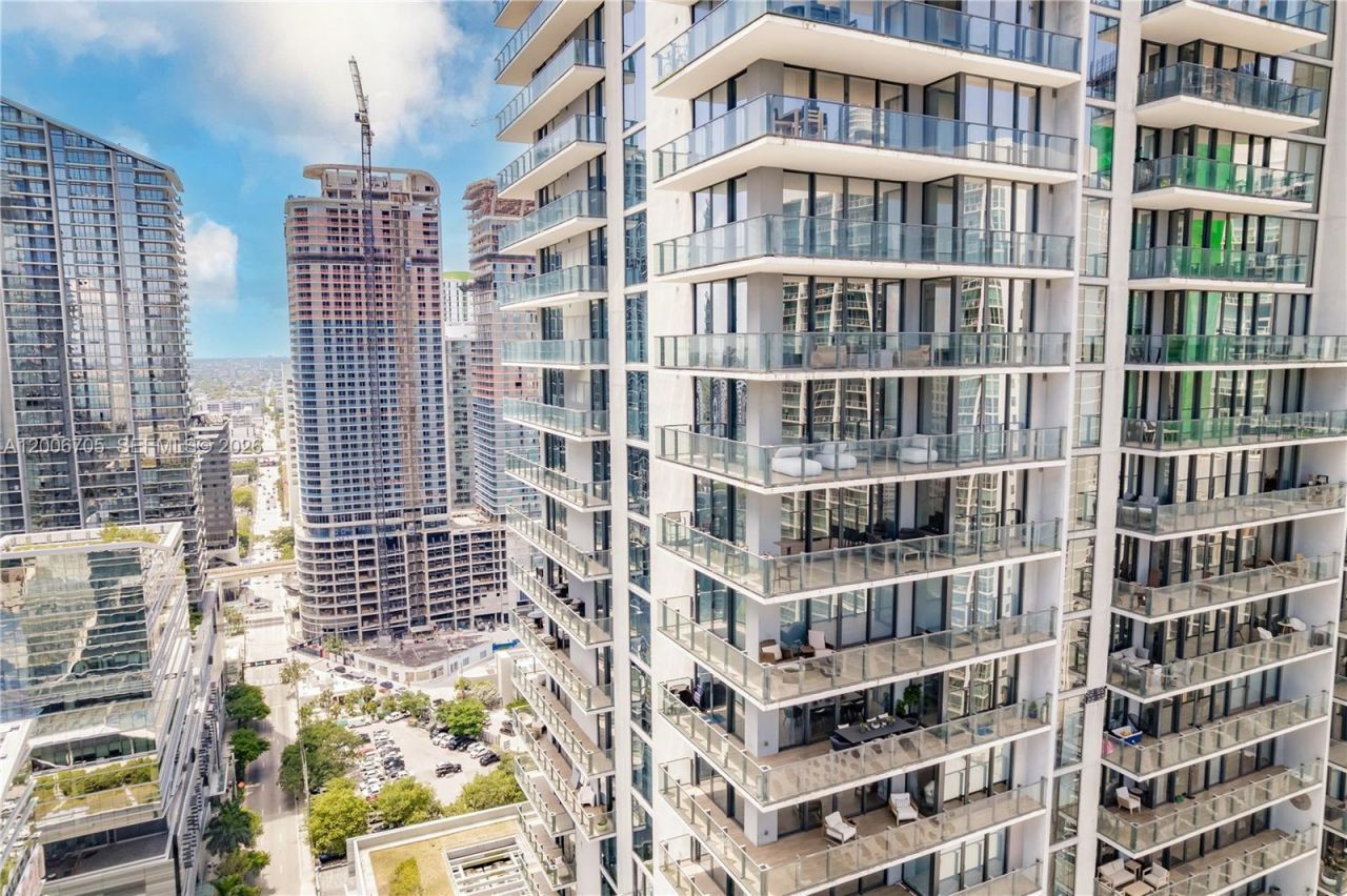 68 SE 6th St, Unit 2701, Miami, FL 33131 Photo