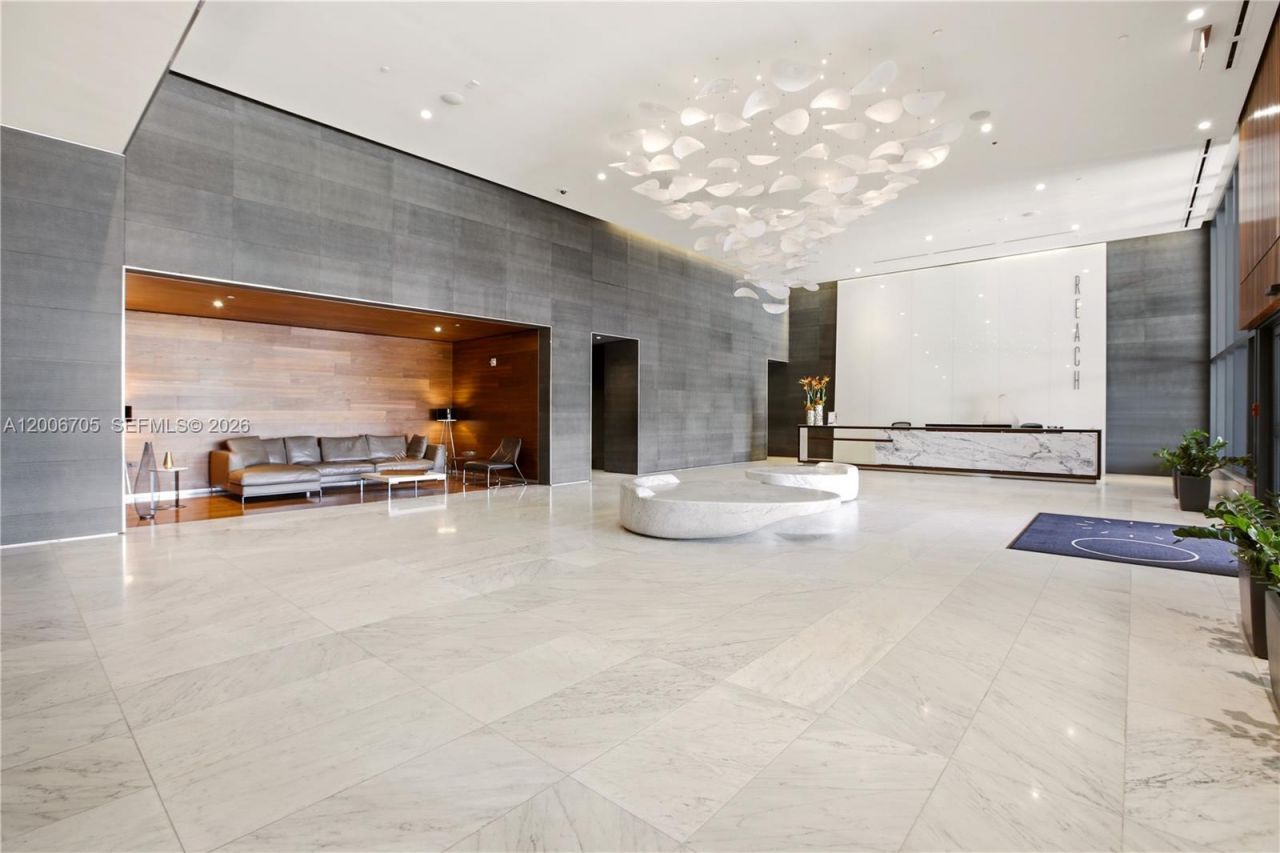 68 SE 6th St, Unit 2701, Miami, FL 33131 Photo