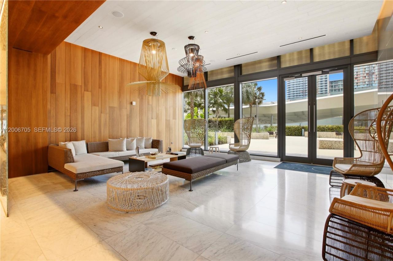 68 SE 6th St, Unit 2701, Miami, FL 33131 Photo