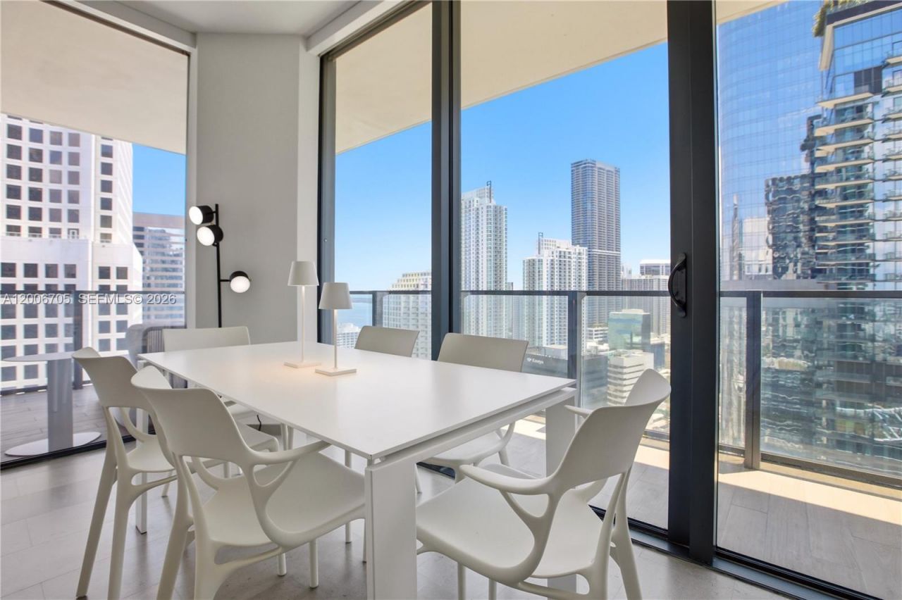 68 SE 6th St, Unit 2701, Miami, FL 33131 Photo