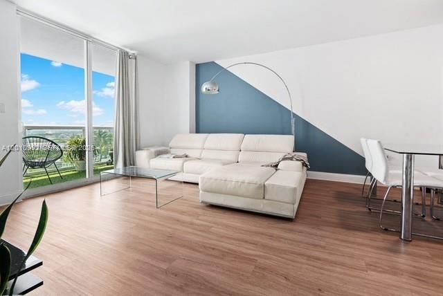 1800 N Bayshore Dr, Unit 1604, Miami, FL 33132 Photo