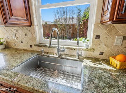9585 Navigator Drive, Reno, NV 89521 Photo