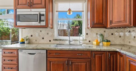 9585 Navigator Drive, Reno, NV 89521 Photo
