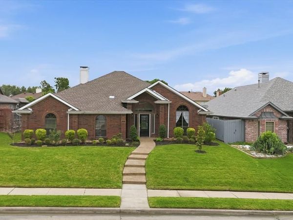1304 Black Oak Drive, Carrollton, TX 75007