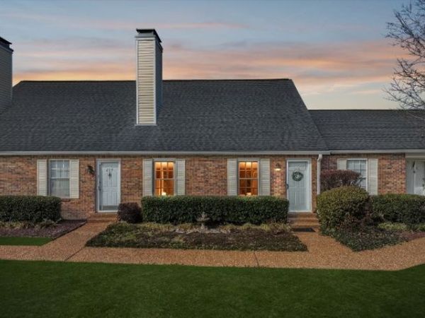 215 Cumberland Trce , Nashville, TN 37214