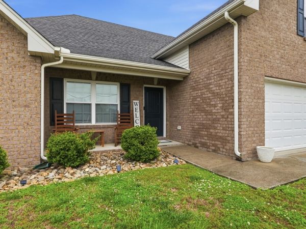 1033 Stratus Dr , Murfreesboro, TN 37127