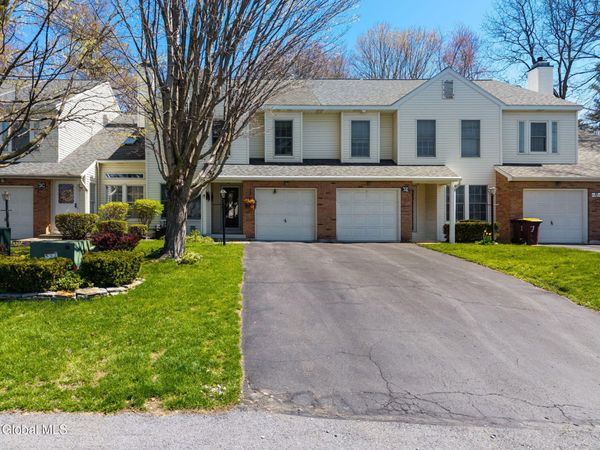 3D Tupelo Drive, Halfmoon, NY 12065