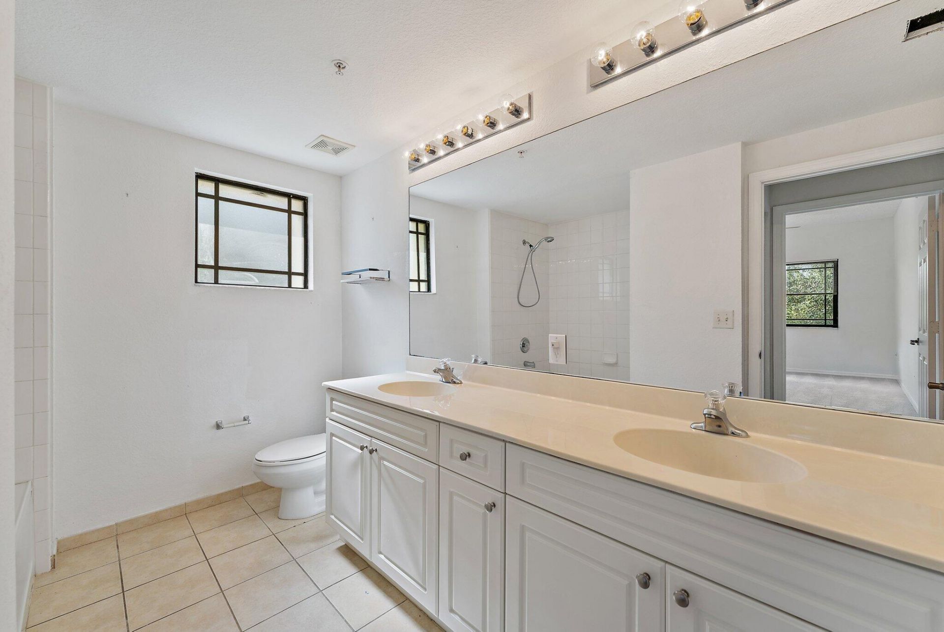 2727 Anzio Court, Unit 301, Palm Beach Gardens, FL 33410 Photo