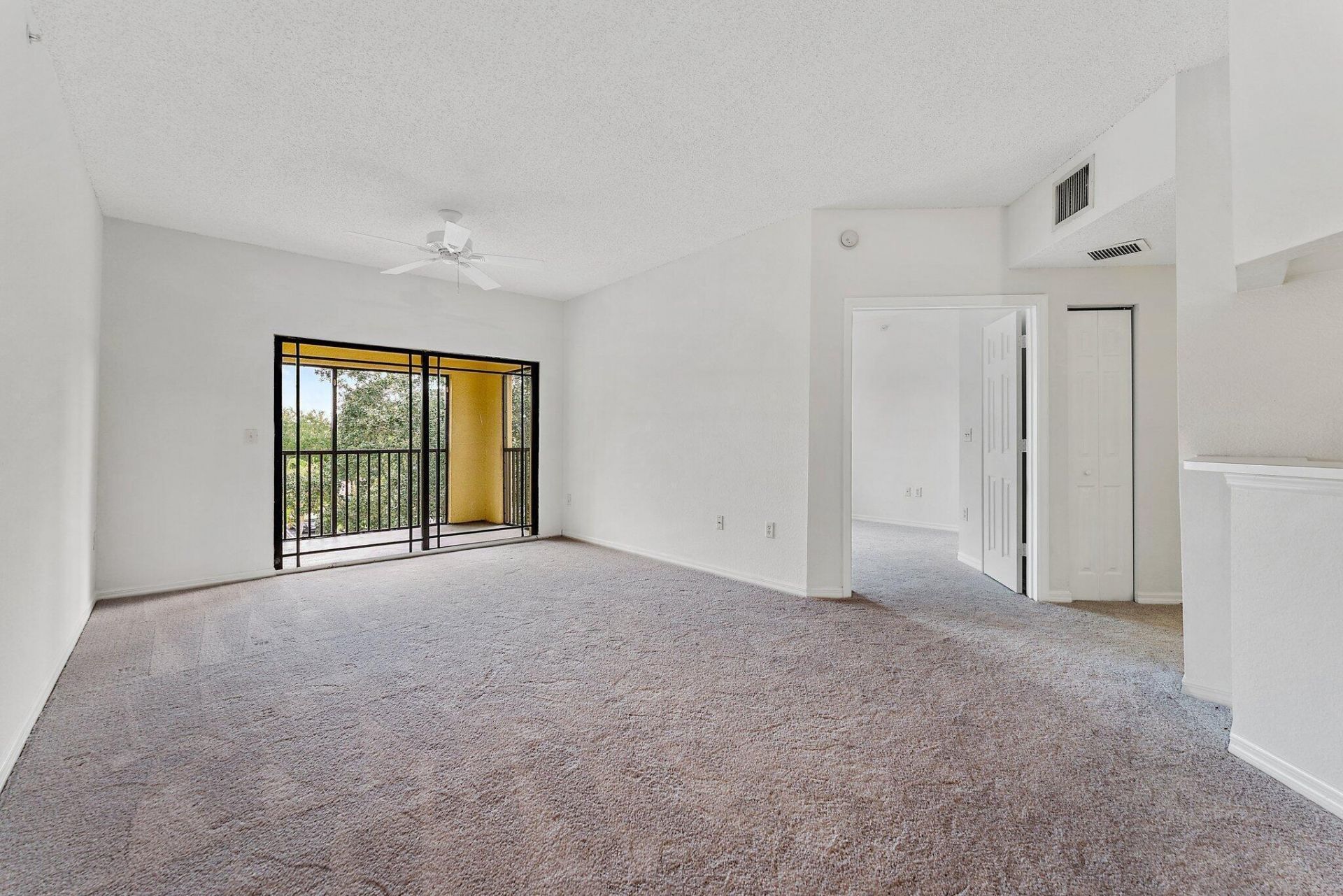2727 Anzio Court, Unit 301, Palm Beach Gardens, FL 33410 Photo