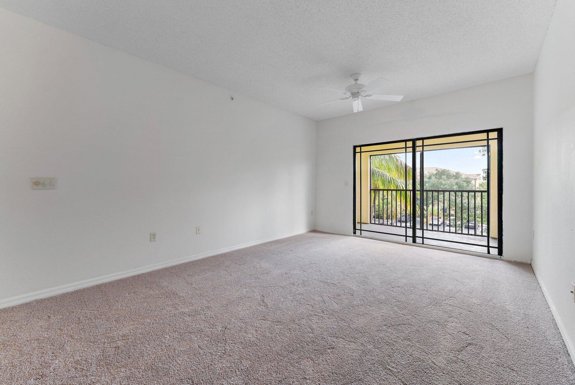 2727 Anzio Court, Unit 301, Palm Beach Gardens, FL 33410 Photo