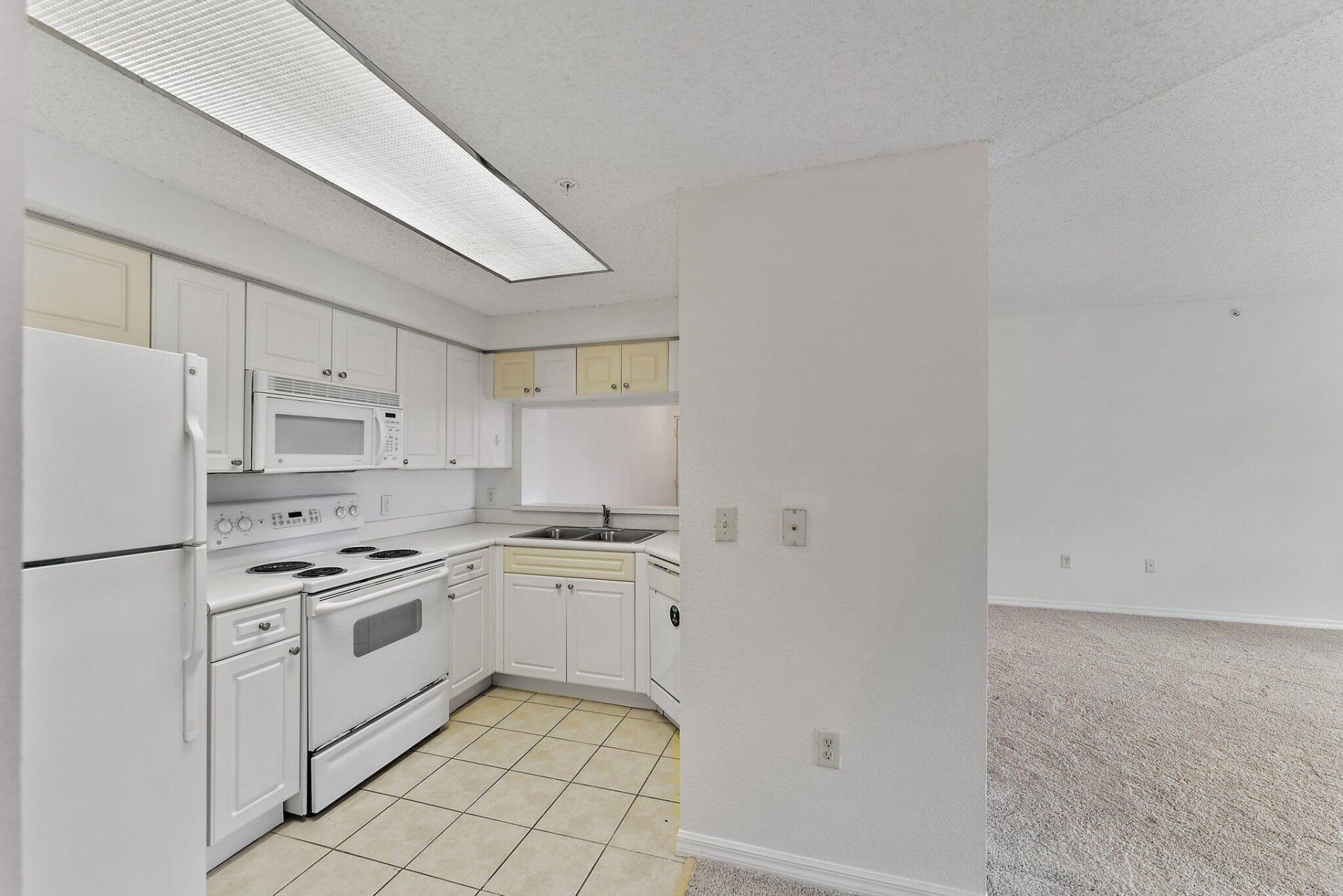 2727 Anzio Court, Unit 301, Palm Beach Gardens, FL 33410 Photo