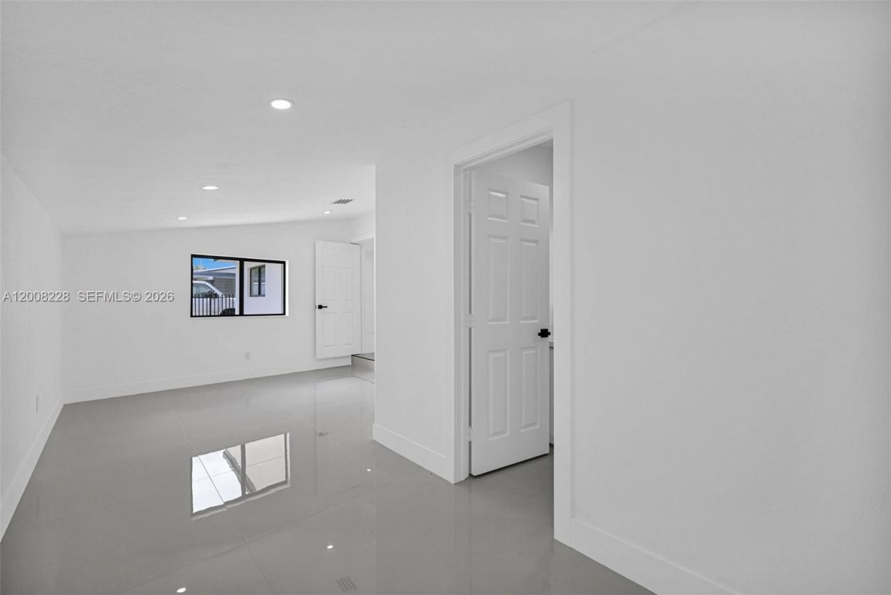 18530 NW 42nd Ave , Miami Gardens, FL 33055 Photo