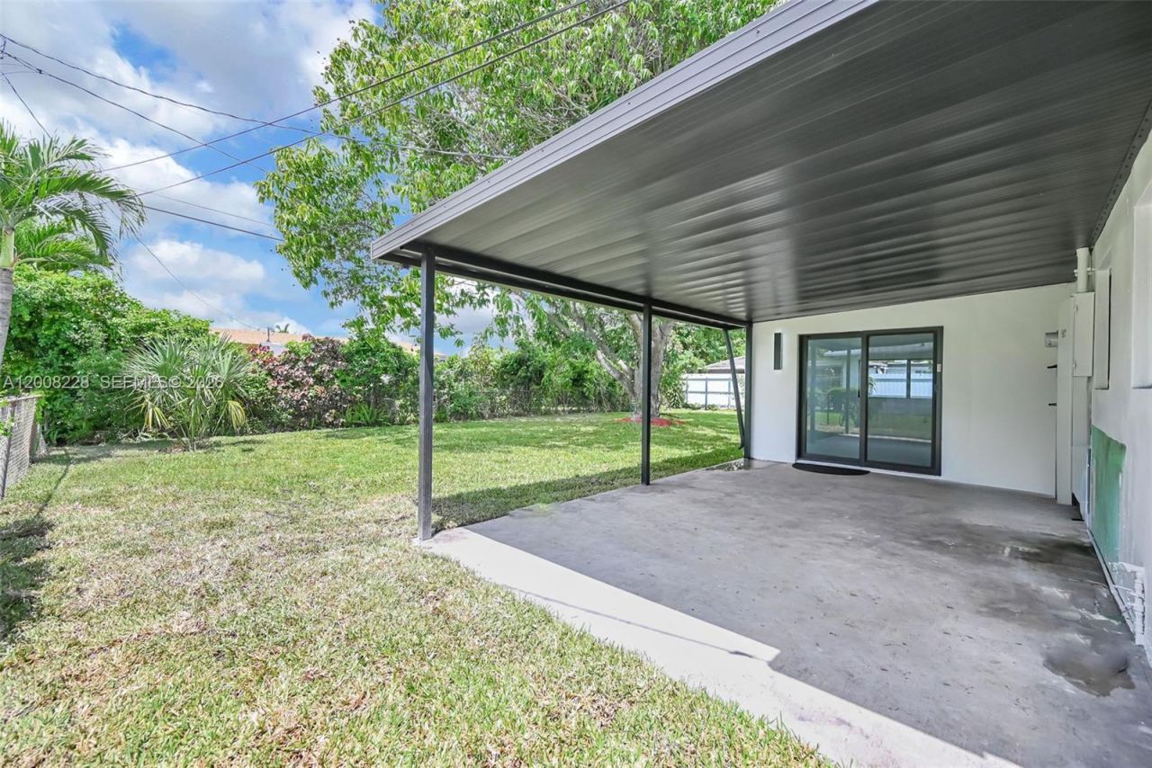 18530 NW 42nd Ave , Miami Gardens, FL 33055 Photo