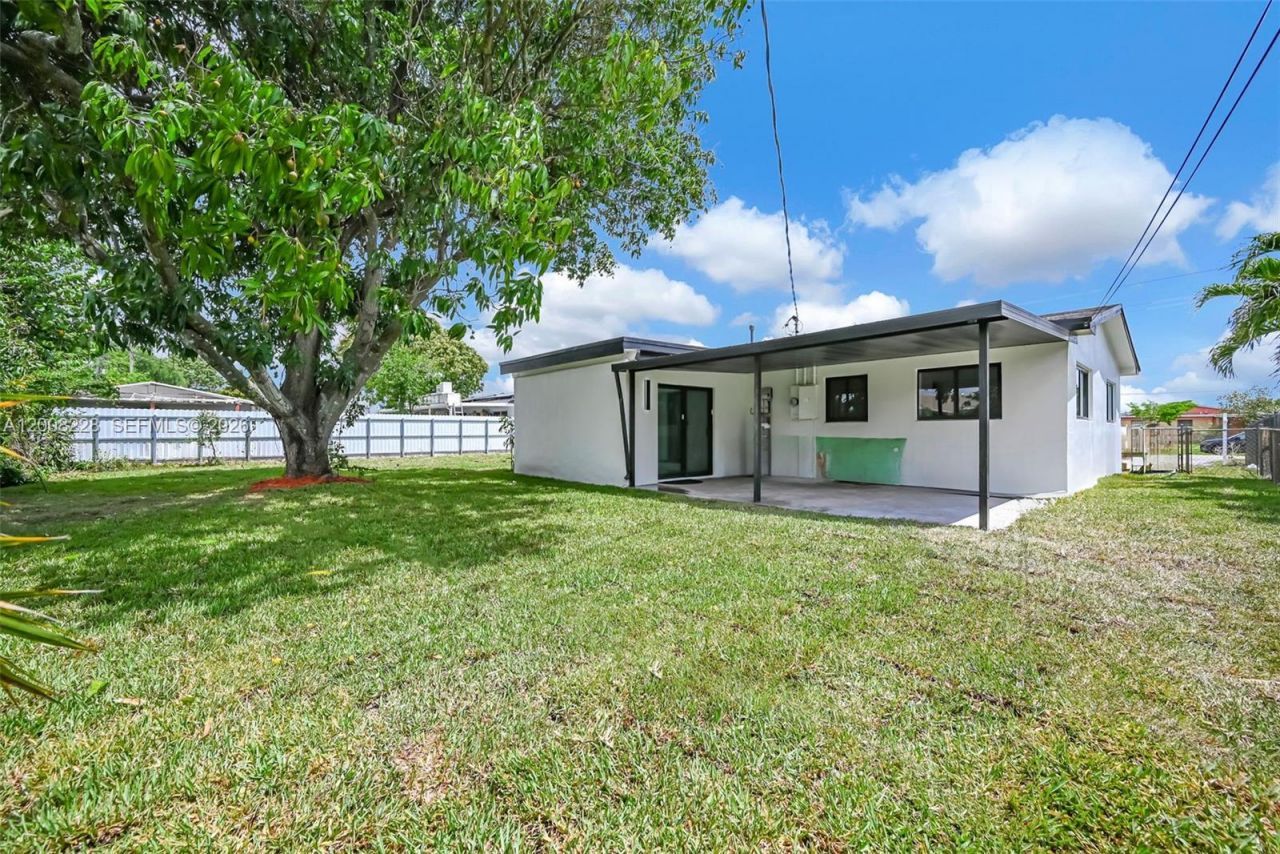 18530 NW 42nd Ave , Miami Gardens, FL 33055 Photo