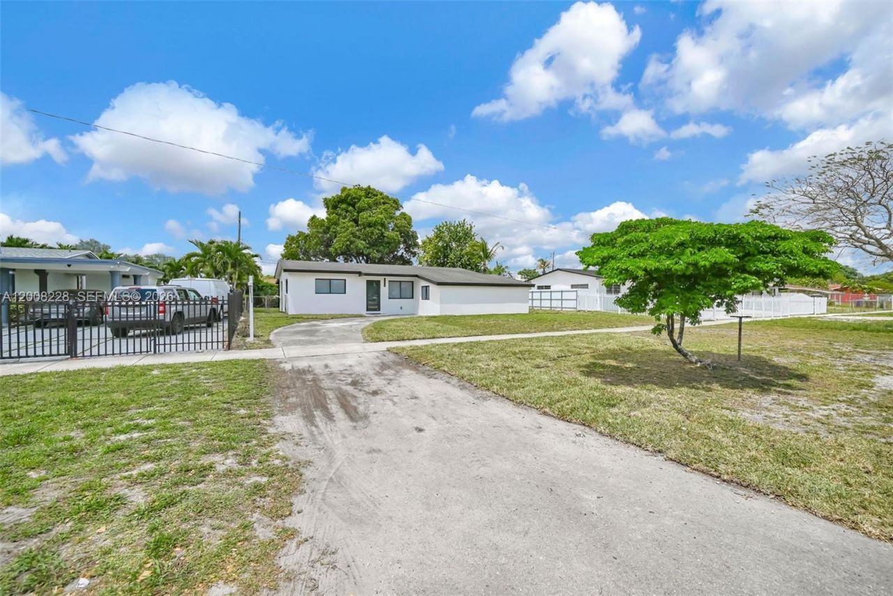 18530 NW 42nd Ave , Miami Gardens, FL 33055 Photo