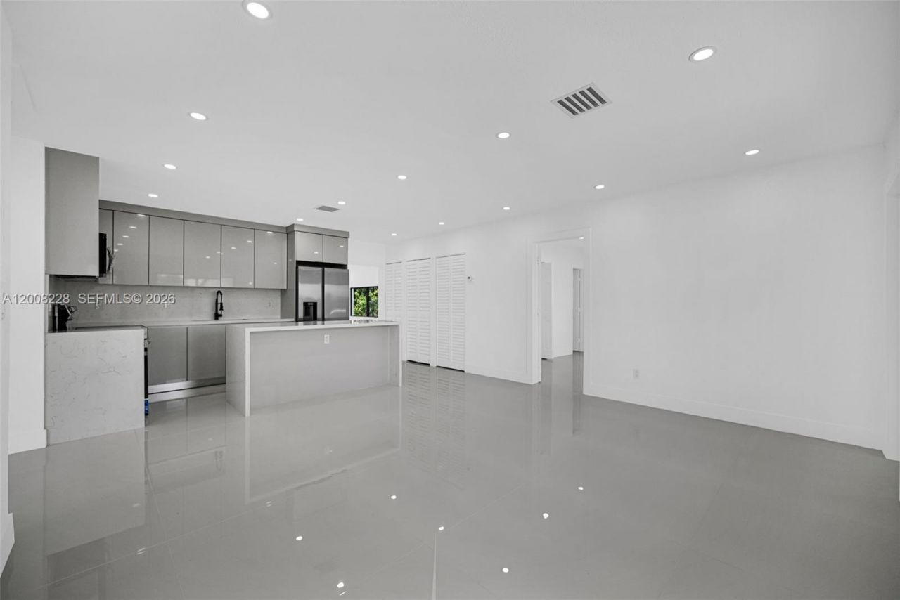 18530 NW 42nd Ave , Miami Gardens, FL 33055 Photo