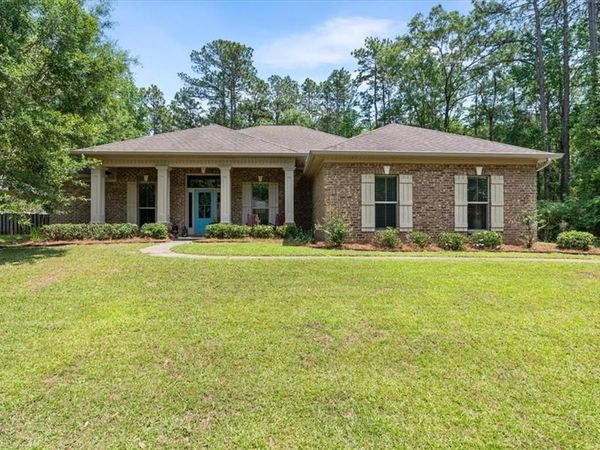 2631 Burlington Drive E, Mobile, AL 36695