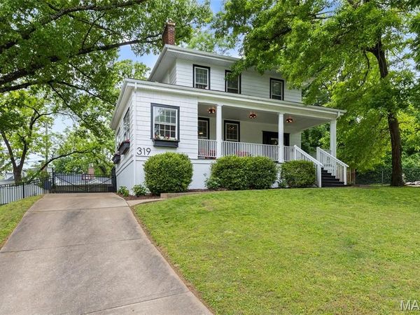 319 N Gore Avenue, Webster Groves, MO 63119