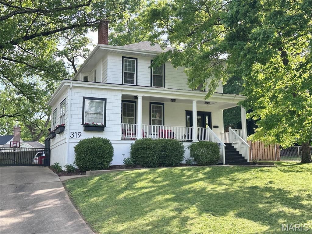 319 N Gore Avenue , Webster Groves, MO 63119 Main Photo