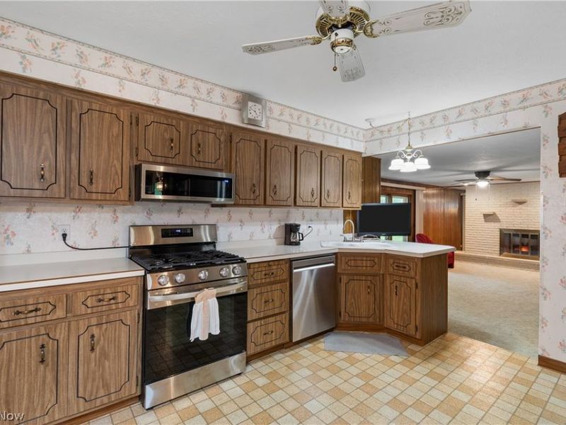 6968 Carol Drive, Independence, OH 44131 Photo 11